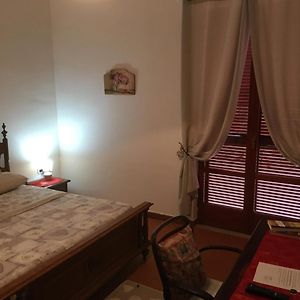 Camera con letto king size